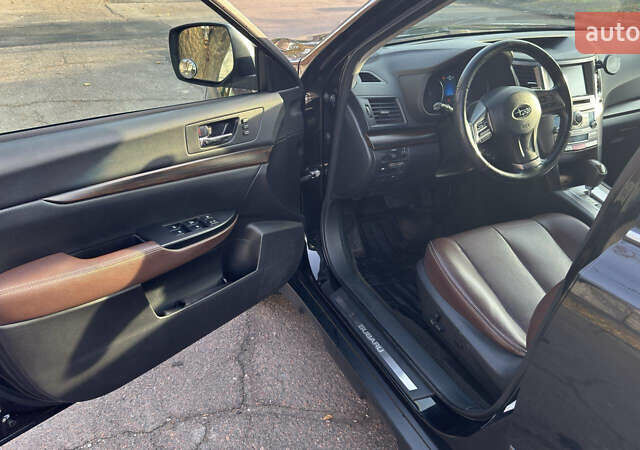 Чорний Субару Аутбек, об'ємом двигуна 2.46 л та пробігом 140 тис. км за 13500 $, фото 5 на Automoto.ua