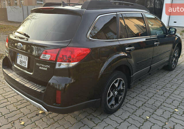 Чорний Субару Аутбек, об'ємом двигуна 2.46 л та пробігом 140 тис. км за 13500 $, фото 2 на Automoto.ua