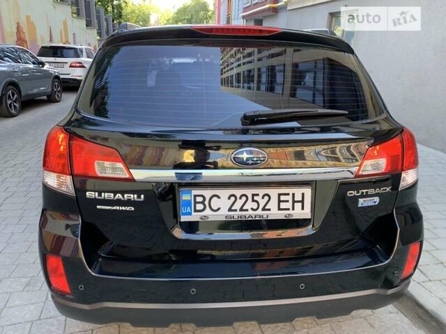 Черный Субару Аутбек, объемом двигателя 2 л и пробегом 159 тыс. км за 14000 $, фото 8 на Automoto.ua