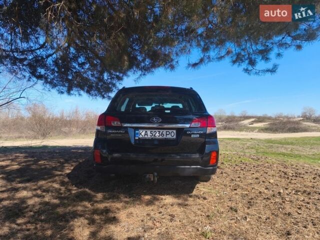 Черный Субару Аутбек, объемом двигателя 2 л и пробегом 151 тыс. км за 12000 $, фото 7 на Automoto.ua