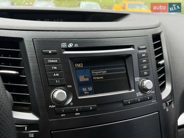 Черный Субару Аутбек, объемом двигателя 2.46 л и пробегом 197 тыс. км за 10800 $, фото 49 на Automoto.ua