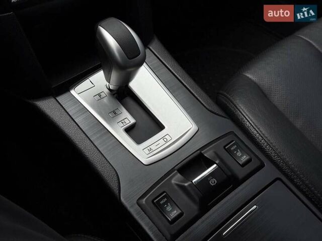 Черный Субару Аутбек, объемом двигателя 2.46 л и пробегом 197 тыс. км за 10800 $, фото 52 на Automoto.ua