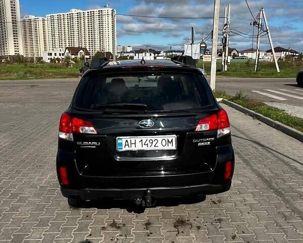 Черный Субару Аутбек, объемом двигателя 2.46 л и пробегом 150 тыс. км за 11400 $, фото 8 на Automoto.ua