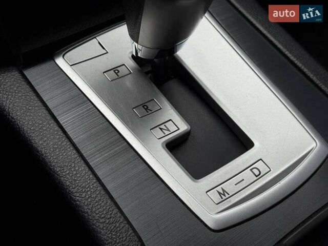 Черный Субару Аутбек, объемом двигателя 2.46 л и пробегом 197 тыс. км за 10800 $, фото 53 на Automoto.ua