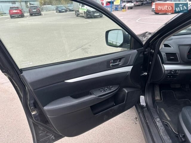 Чорний Субару Аутбек, об'ємом двигуна 2 л та пробігом 182 тис. км за 8990 $, фото 16 на Automoto.ua