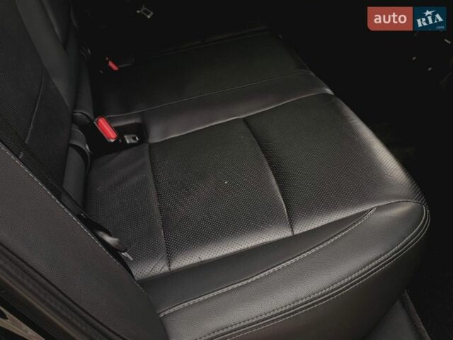 Черный Субару Аутбек, объемом двигателя 2.46 л и пробегом 78 тыс. км за 13800 $, фото 17 на Automoto.ua
