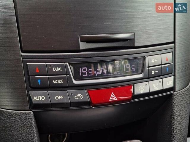 Черный Субару Аутбек, объемом двигателя 2.46 л и пробегом 122 тыс. км за 13490 $, фото 52 на Automoto.ua