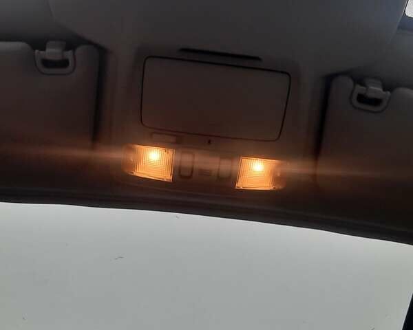 Черный Субару Аутбек, объемом двигателя 2 л и пробегом 240 тыс. км за 17000 $, фото 28 на Automoto.ua