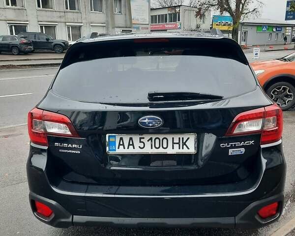 Черный Субару Аутбек, объемом двигателя 2 л и пробегом 240 тыс. км за 17000 $, фото 2 на Automoto.ua