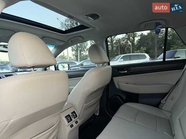 Черный Субару Аутбек, объемом двигателя 2.5 л и пробегом 354 тыс. км за 12800 $, фото 28 на Automoto.ua