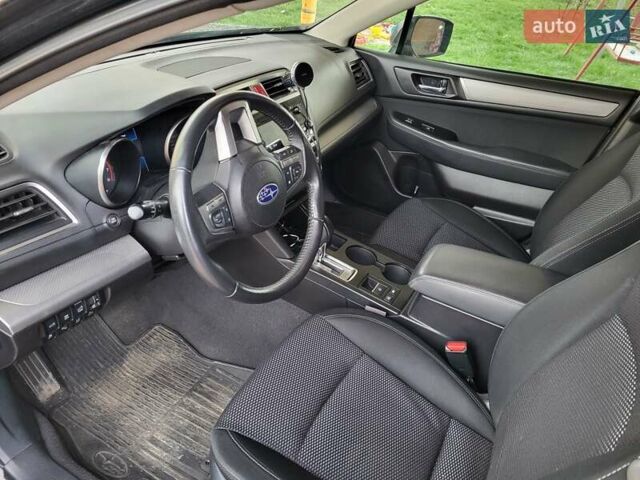 Черный Субару Аутбек, объемом двигателя 2.5 л и пробегом 106 тыс. км за 16850 $, фото 7 на Automoto.ua