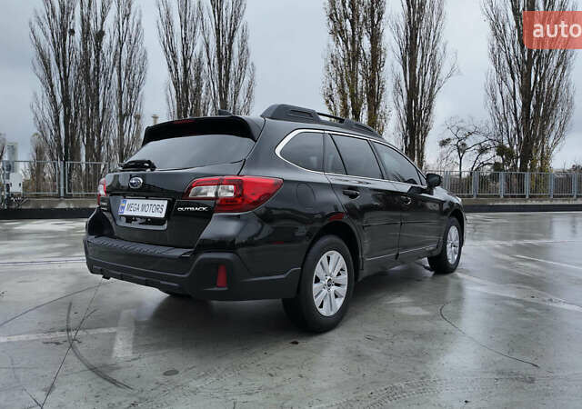 Черный Субару Аутбек, объемом двигателя 2.5 л и пробегом 98 тыс. км за 16990 $, фото 5 на Automoto.ua