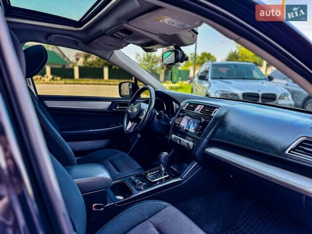 Черный Субару Аутбек, объемом двигателя 2 л и пробегом 130 тыс. км за 20000 $, фото 5 на Automoto.ua