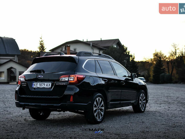 Черный Субару Аутбек, объемом двигателя 3.63 л и пробегом 200 тыс. км за 15700 $, фото 2 на Automoto.ua