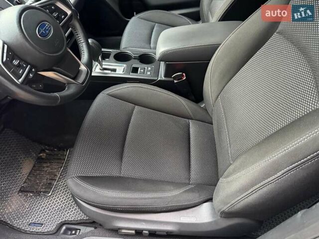 Черный Субару Аутбек, объемом двигателя 2.5 л и пробегом 97 тыс. км за 17200 $, фото 7 на Automoto.ua