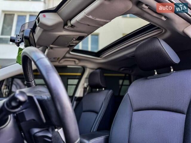 Черный Субару Аутбек, объемом двигателя 2 л и пробегом 130 тыс. км за 20000 $, фото 8 на Automoto.ua