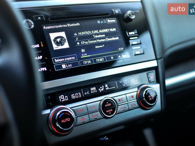 Черный Субару Аутбек, объемом двигателя 3.63 л и пробегом 200 тыс. км за 15700 $, фото 5 на Automoto.ua