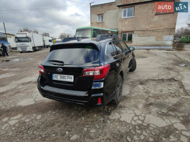 Чорний Субару Аутбек, об'ємом двигуна 2.5 л та пробігом 108 тис. км за 15950 $, фото 4 на Automoto.ua
