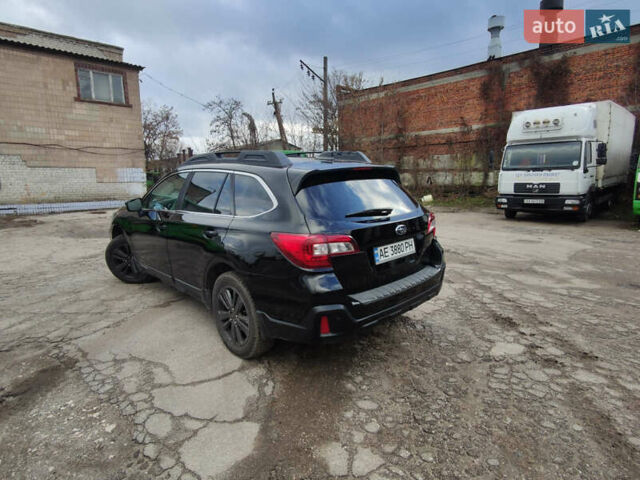 Черный Субару Аутбек, объемом двигателя 2.5 л и пробегом 108 тыс. км за 19400 $, фото 3 на Automoto.ua