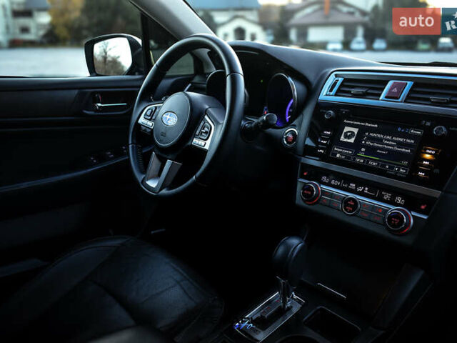 Черный Субару Аутбек, объемом двигателя 3.63 л и пробегом 200 тыс. км за 15700 $, фото 6 на Automoto.ua