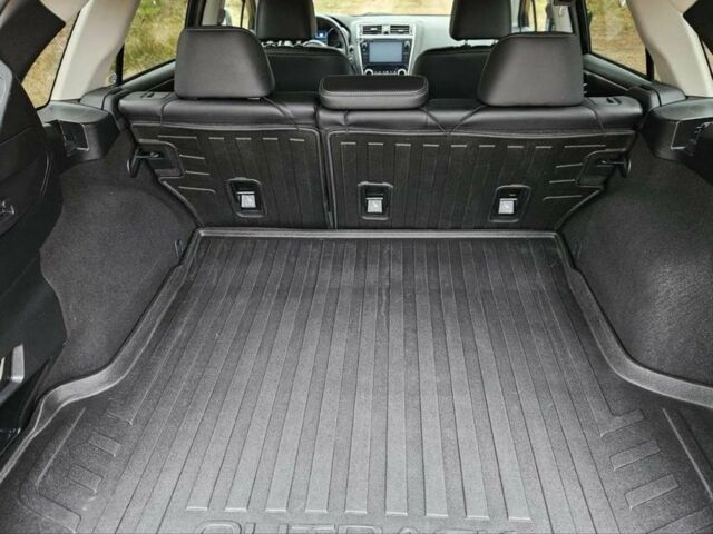 Черный Субару Аутбек, объемом двигателя 0 л и пробегом 153 тыс. км за 12500 $, фото 20 на Automoto.ua