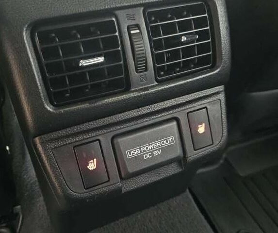 Черный Субару Аутбек, объемом двигателя 0 л и пробегом 153 тыс. км за 12500 $, фото 19 на Automoto.ua