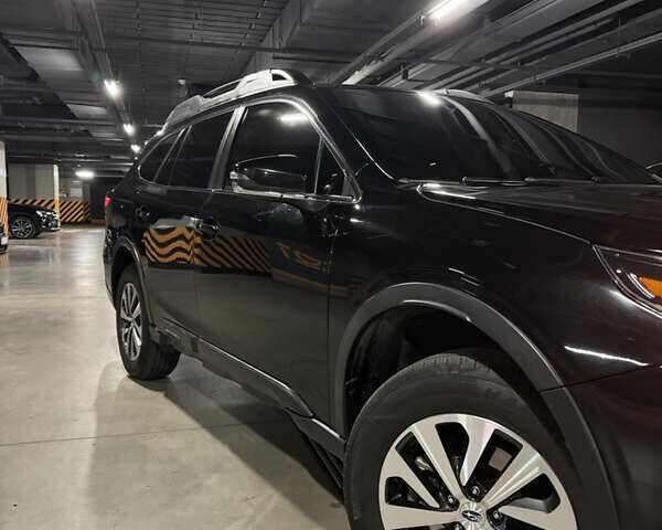 Черный Субару Аутбек, объемом двигателя 2.5 л и пробегом 98 тыс. км за 18000 $, фото 5 на Automoto.ua