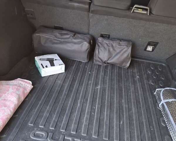 Чорний Субару Аутбек, об'ємом двигуна 2.5 л та пробігом 68 тис. км за 18000 $, фото 3 на Automoto.ua