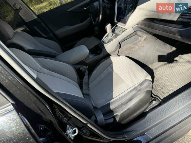 Чорний Субару Аутбек, об'ємом двигуна 2.5 л та пробігом 16 тис. км за 18900 $, фото 31 на Automoto.ua