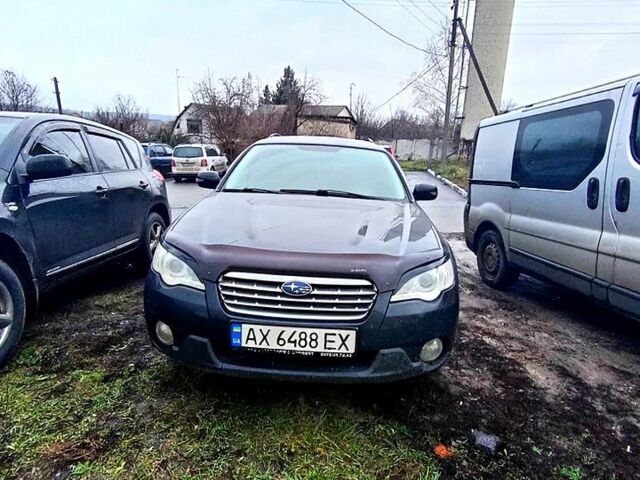 Черный Субару Аутбек, объемом двигателя 2.5 л и пробегом 270 тыс. км за 6500 $, фото 5 на Automoto.ua