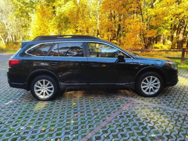 Черный Субару Аутбек, объемом двигателя 2.5 л и пробегом 172 тыс. км за 13800 $, фото 3 на Automoto.ua