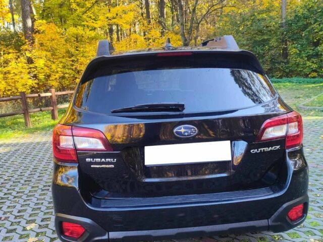 Черный Субару Аутбек, объемом двигателя 2.5 л и пробегом 172 тыс. км за 13800 $, фото 7 на Automoto.ua