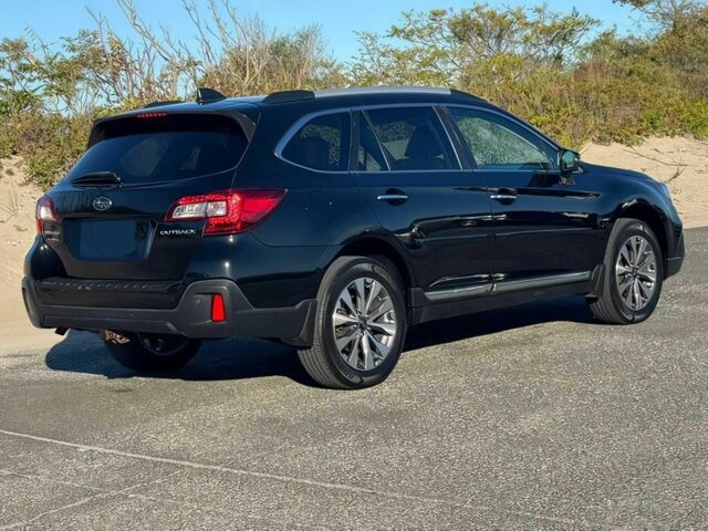 Черный Субару Аутбек, объемом двигателя 2.5 л и пробегом 43 тыс. км за 6500 $, фото 4 на Automoto.ua