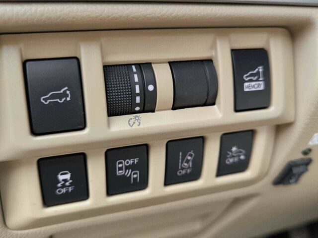 Черный Субару Аутбек, объемом двигателя 2.5 л и пробегом 82 тыс. км за 11499 $, фото 10 на Automoto.ua