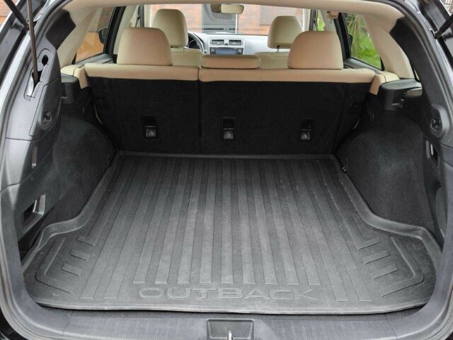 Черный Субару Аутбек, объемом двигателя 2.5 л и пробегом 82 тыс. км за 11499 $, фото 12 на Automoto.ua