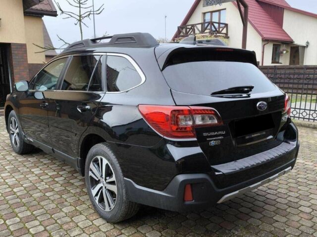 Черный Субару Аутбек, объемом двигателя 2.5 л и пробегом 82 тыс. км за 11499 $, фото 3 на Automoto.ua