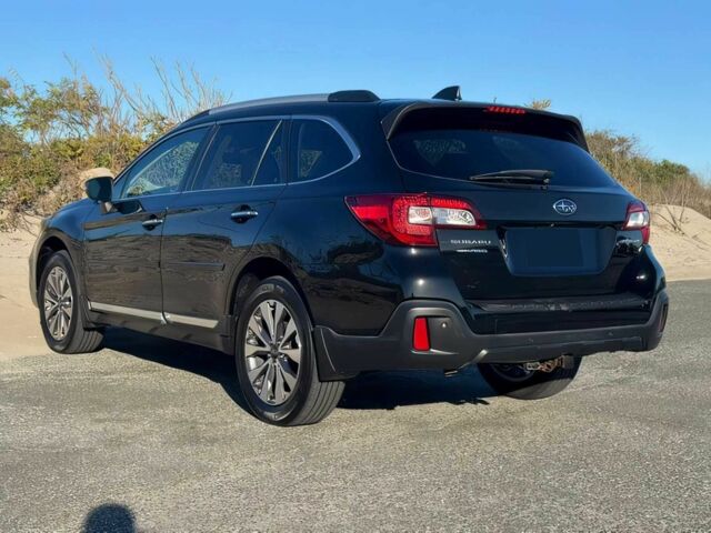 Черный Субару Аутбек, объемом двигателя 2.5 л и пробегом 43 тыс. км за 6500 $, фото 6 на Automoto.ua