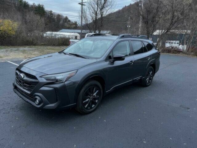 Черный Субару Аутбек, объемом двигателя 2.5 л и пробегом 17 тыс. км за 13700 $, фото 2 на Automoto.ua