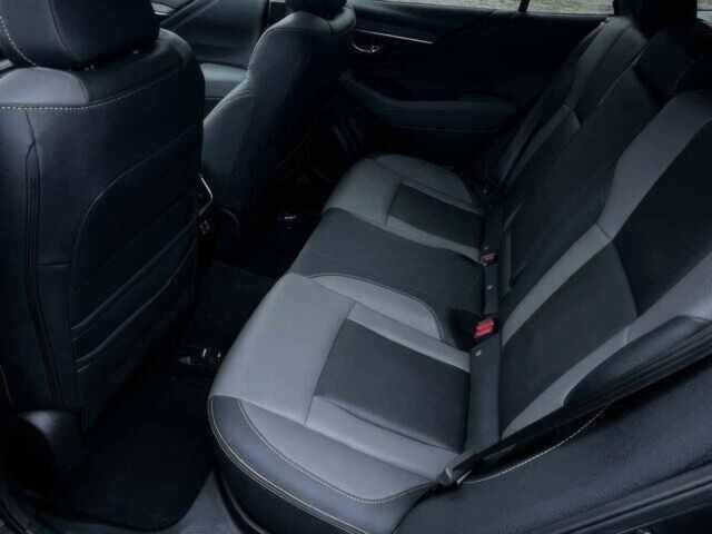 Черный Субару Аутбек, объемом двигателя 2.5 л и пробегом 17 тыс. км за 13700 $, фото 11 на Automoto.ua