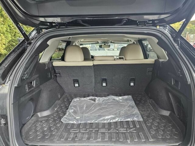 Чорний Субару Аутбек, об'ємом двигуна 2.4 л та пробігом 16 тис. км за 8900 $, фото 6 на Automoto.ua