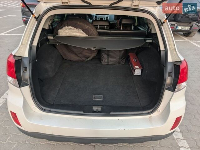 Коричневий Субару Аутбек, об'ємом двигуна 2.46 л та пробігом 283 тис. км за 8999 $, фото 6 на Automoto.ua