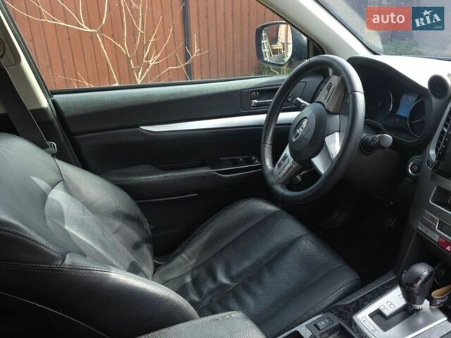 Коричневий Субару Аутбек, об'ємом двигуна 2.46 л та пробігом 265 тис. км за 10000 $, фото 13 на Automoto.ua