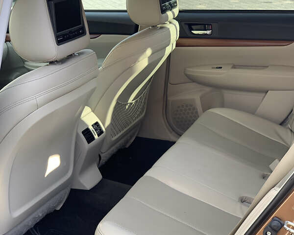 Коричневий Субару Аутбек, об'ємом двигуна 2.46 л та пробігом 255 тис. км за 10899 $, фото 17 на Automoto.ua