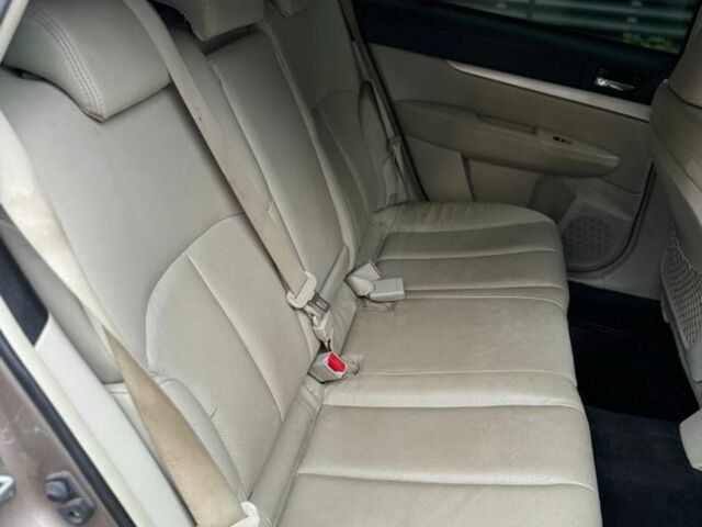 Коричневий Субару Аутбек, об'ємом двигуна 2 л та пробігом 289 тис. км за 6800 $, фото 7 на Automoto.ua