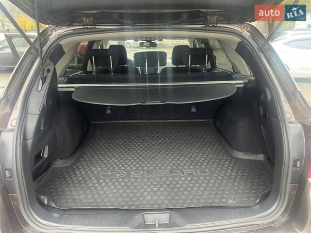 Коричневый Субару Аутбек, объемом двигателя 2.5 л и пробегом 180 тыс. км за 18900 $, фото 8 на Automoto.ua