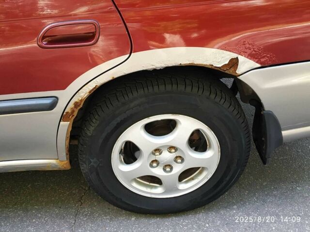 Червоний Субару Аутбек, об'ємом двигуна 2.5 л та пробігом 366 тис. км за 2000 $, фото 18 на Automoto.ua