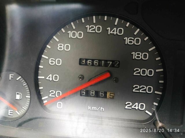 Червоний Субару Аутбек, об'ємом двигуна 2.5 л та пробігом 366 тис. км за 2000 $, фото 13 на Automoto.ua