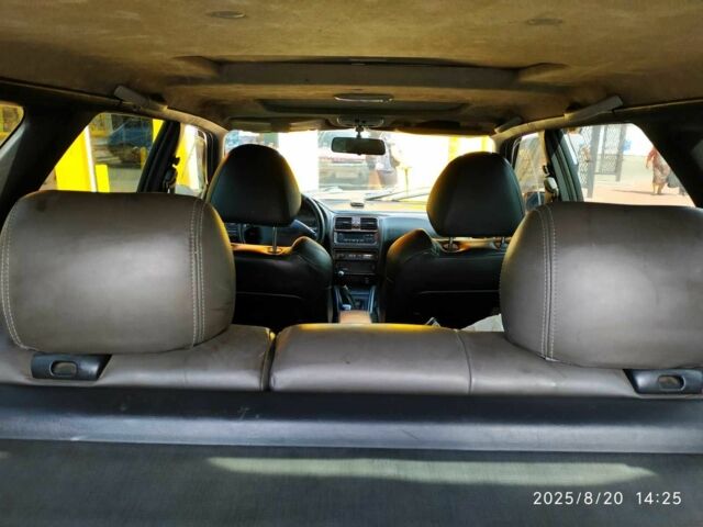 Червоний Субару Аутбек, об'ємом двигуна 2.5 л та пробігом 366 тис. км за 2000 $, фото 14 на Automoto.ua