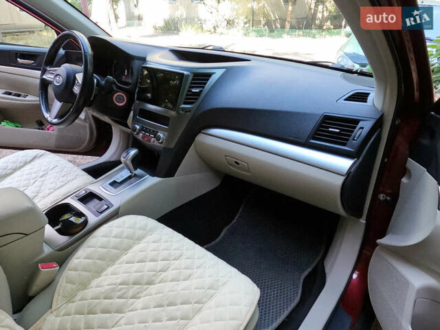 Красный Субару Аутбек, объемом двигателя 2.5 л и пробегом 235 тыс. км за 8200 $, фото 13 на Automoto.ua