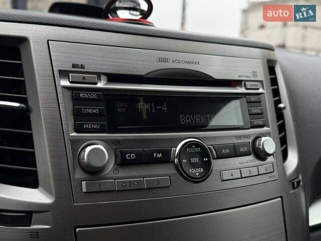 Красный Субару Аутбек, объемом двигателя 2.46 л и пробегом 195 тыс. км за 9490 $, фото 21 на Automoto.ua